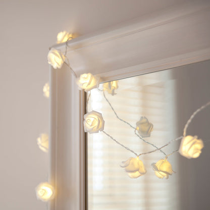 Avelena | 30er LED Rosen Lichterkette  warmweiß