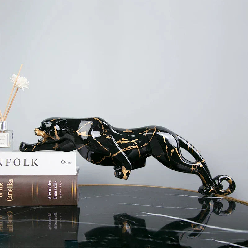 Avelena | Eleganter Jaguar Steinbildhauer