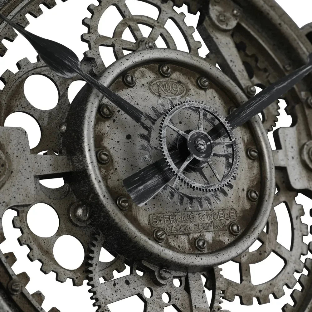Avelena | Rusticgear Wanduhr aus Metall mit Arabischen Zahlen