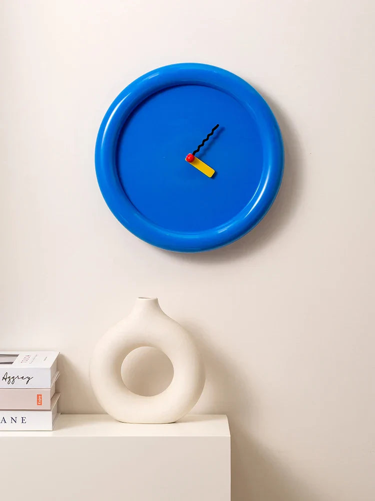 Avelena | Memphis Wanduhr für Elegante Räume