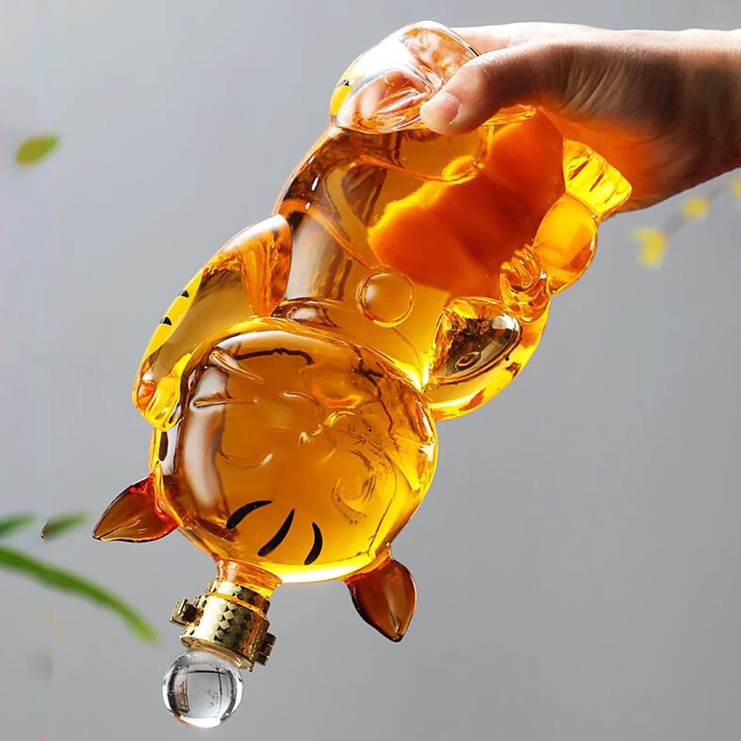 Avelena | Cat Shaped Glass Decanter Glass Holder with Stopper Bottle Drinkware Dispenser Carafe 1000ml for Dining Party Decoration Gift