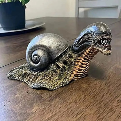 Avelena | Variation Snail Statue, Resin Evil Snail Sculpture Alien Lover's New Favorite Home Office Decoration Garden Outdoor Decoration