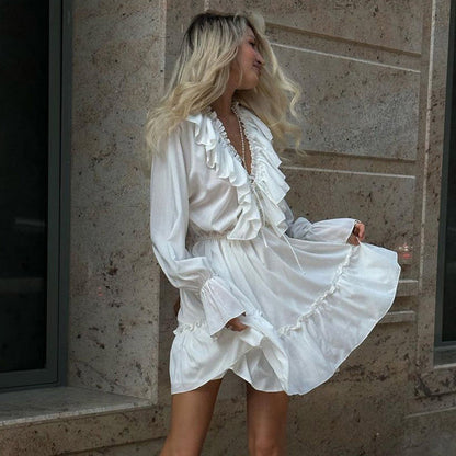 Avelena | Langärmeliges Kleid mit Plissiertem V-Ausschnitt und Volants Fashion