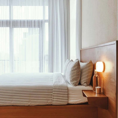 Avelena | LumièreLux – Stilvolle Dimple Wandlampe für Ein Zeitgenössisches Interieur