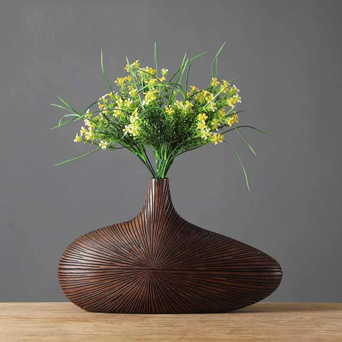 Avelena | ClayAura Sahara Skulpturierte Vase | Handgefertigt | Moderne Deko für Zuhause | Elegantes Design