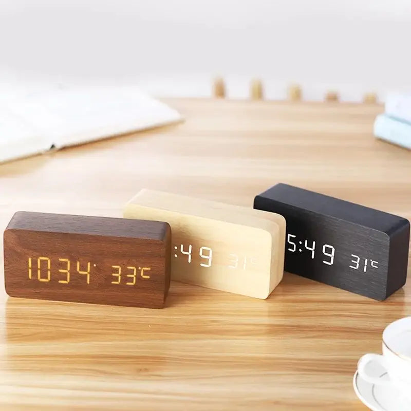 Avelena |  Digitaler Wecker aus Holz | LED-Anzeige | Modernes Design | Lautlos | Umweltfreundlich