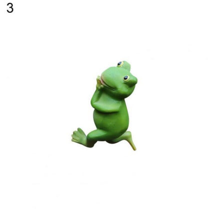 Avelena | Delightful Frog Hair Statue