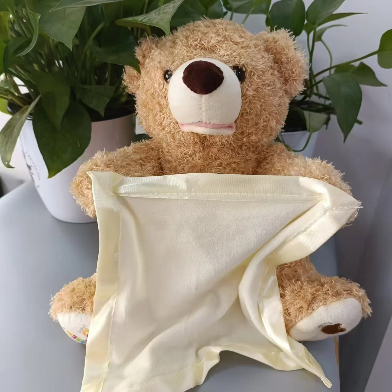 Avelena | SnuggleBuddy Peek-a-Boo Bär | Interaktives sprechendes Plüschtier für Babys & Kleinkinder