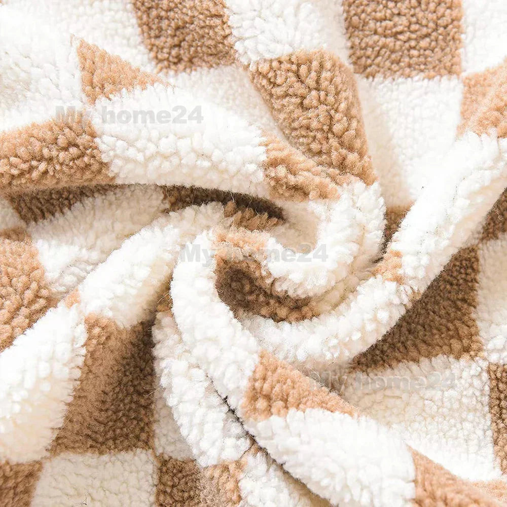 Avelena | Schachbrett Kunstfell Kissenbezug