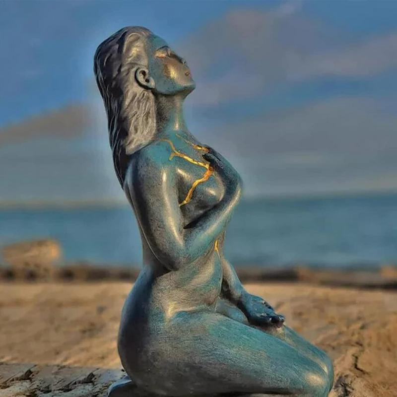 Avelena | Heilende Göttin Skulptur: Harz abstrakt