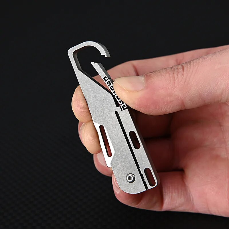 Avelena | Kompakt und leistungsstark: Mgs Titanlegierung Mini-Faltmesser mit hochfestem D2-Klinge – Ein Schlüsselanhänger Taschenmesser für Outdoor EDC und Selbstverteidigung