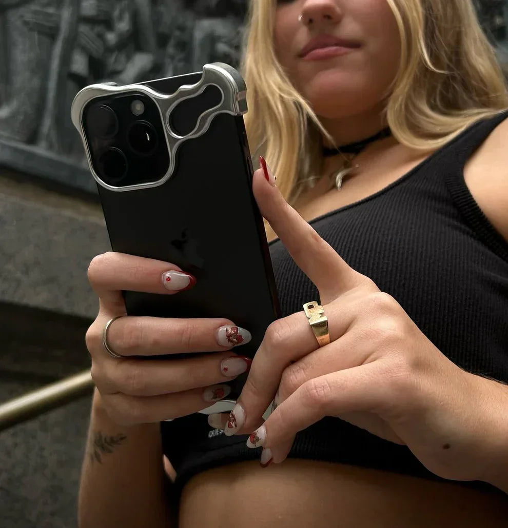 Avelena | Case Stilvolle Schutz für Iphone Ränder