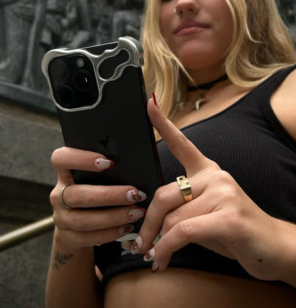 Avelena | Case Stilvolle Schutz für Iphone Ränder
