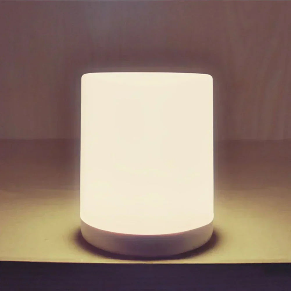 Avelena | Dimmbare LED-Tischleuchte mit USB-Anschluss für Flexibles Licht