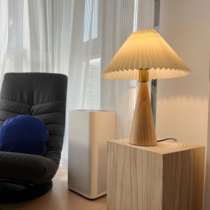 Avelena | AntiqueRadiance – Elegante Holz- und Metalltischlampe