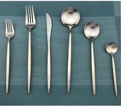 Avelena Mattes Edelstahl Besteckset – Modern & Minimalistisch