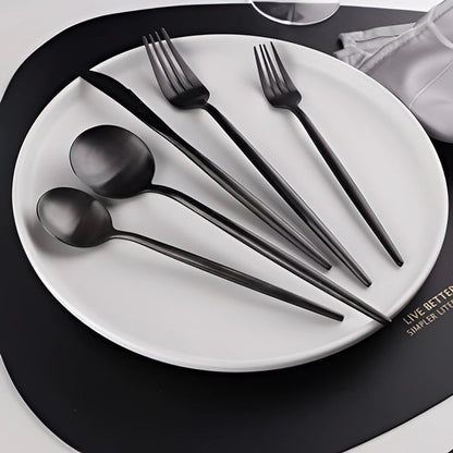 Avelena Mattes Edelstahl Besteckset – Modern & Minimalistisch
