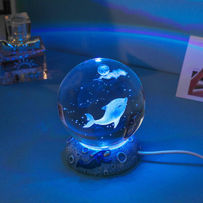 Avelena | AquaGlobe Kristallkugel Nachtlicht | Unterwasserwelt LED Lampe | Stimmungslicht & Deko für Zuhause