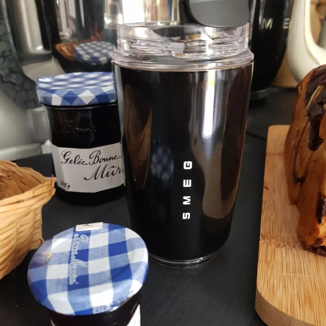 Avelena | LuxeTherm Eleganter Edelstahl-Thermo-Reisebecher – 500ml Isolierte wiederverwendbare Tasse für heiße und kalte Getränke