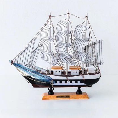 Avelena | Royaleva Nordic Holz Segelboot Skulptur - LED beleuchtetes Dekorstück, batteriebetrieben