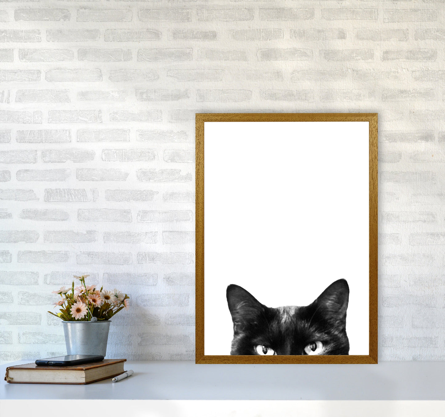 Avelena | Schwarze Katze Fotografie Druck von Victoria Frost