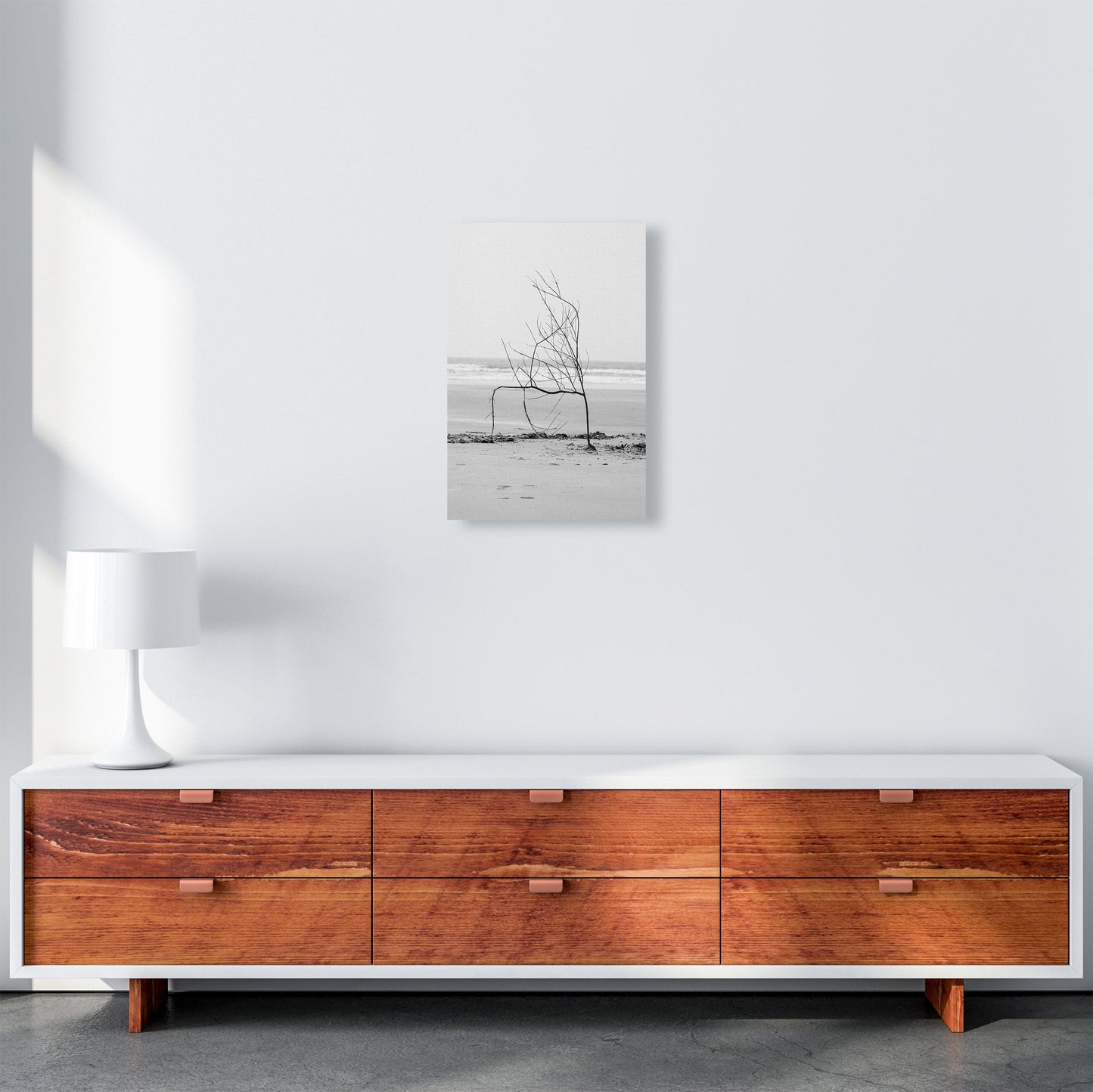 Avelena | Strand Skulptur Fotografie Druck von Victoria Frost