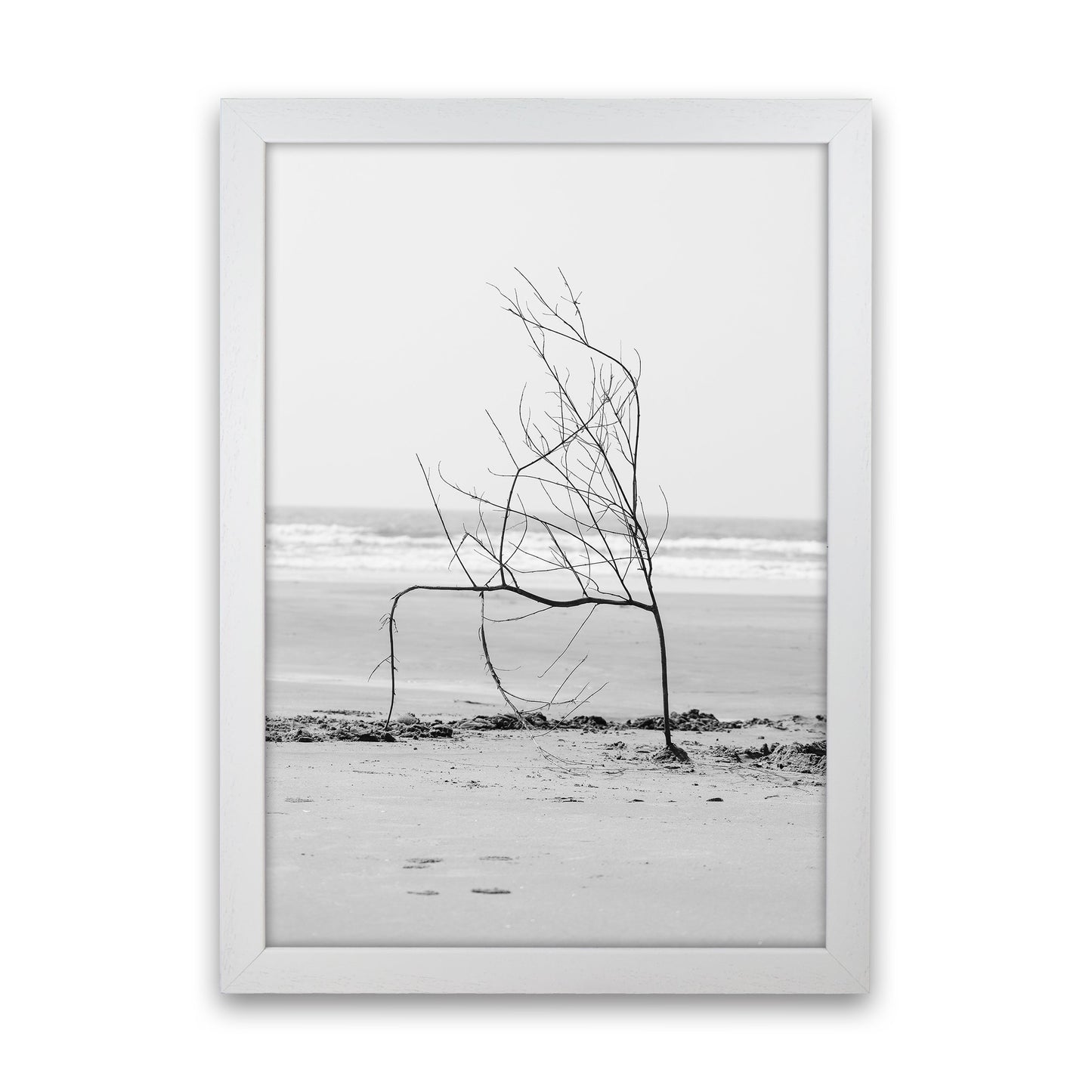 Avelena | Strand Skulptur Fotografie Druck von Victoria Frost