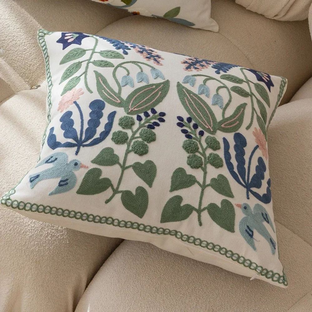 Avelena | Vintage Botanische Stickerei Kissenbezug