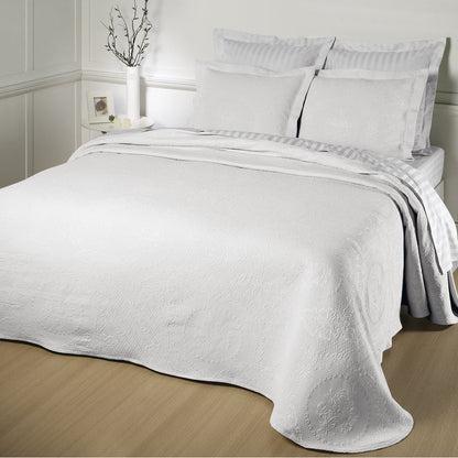 Avelena | Kensington Matelassé Bettdecke
