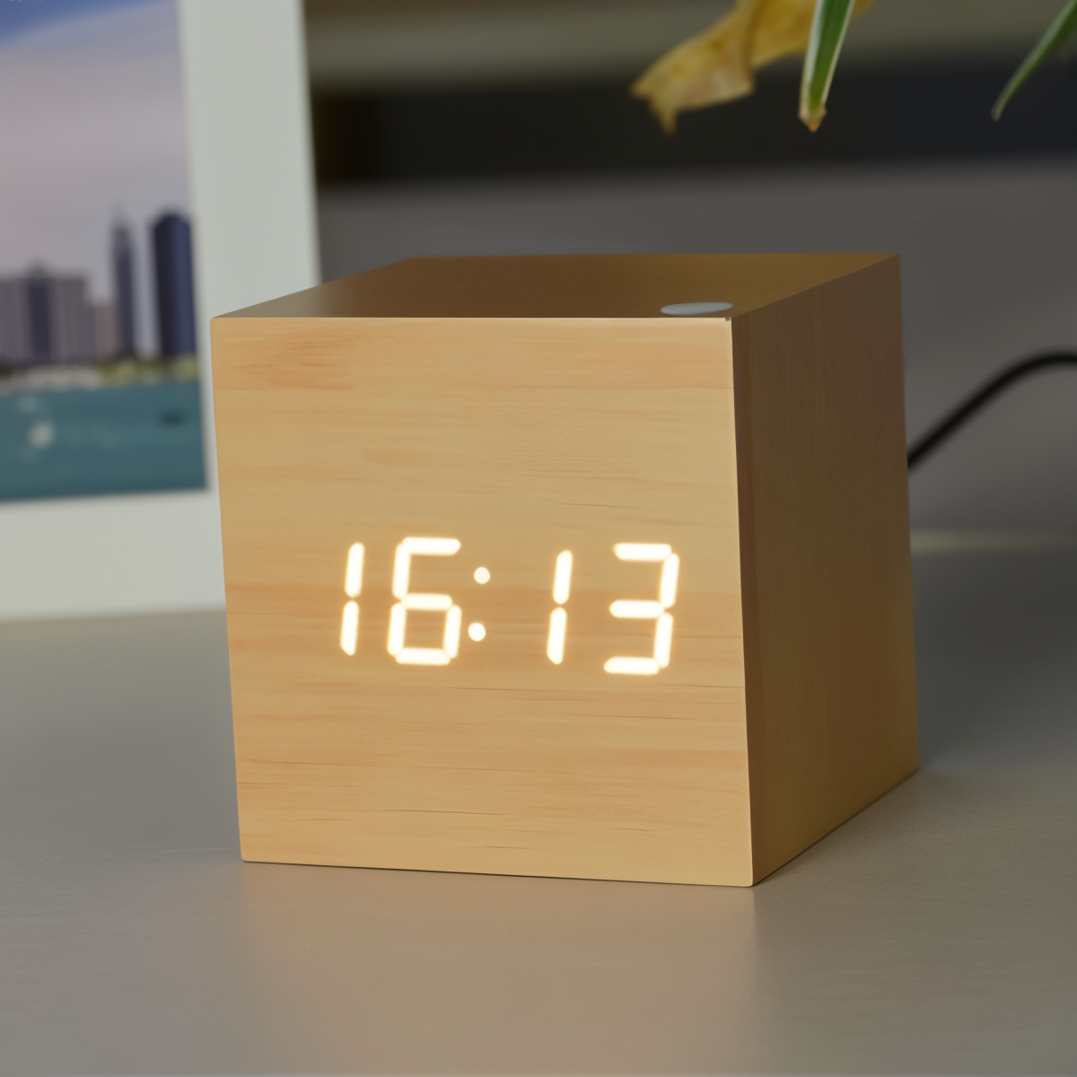 Avelena | ClockyCube | Digitaler Wecker – Klare Anzeige und Smarte Funktionen