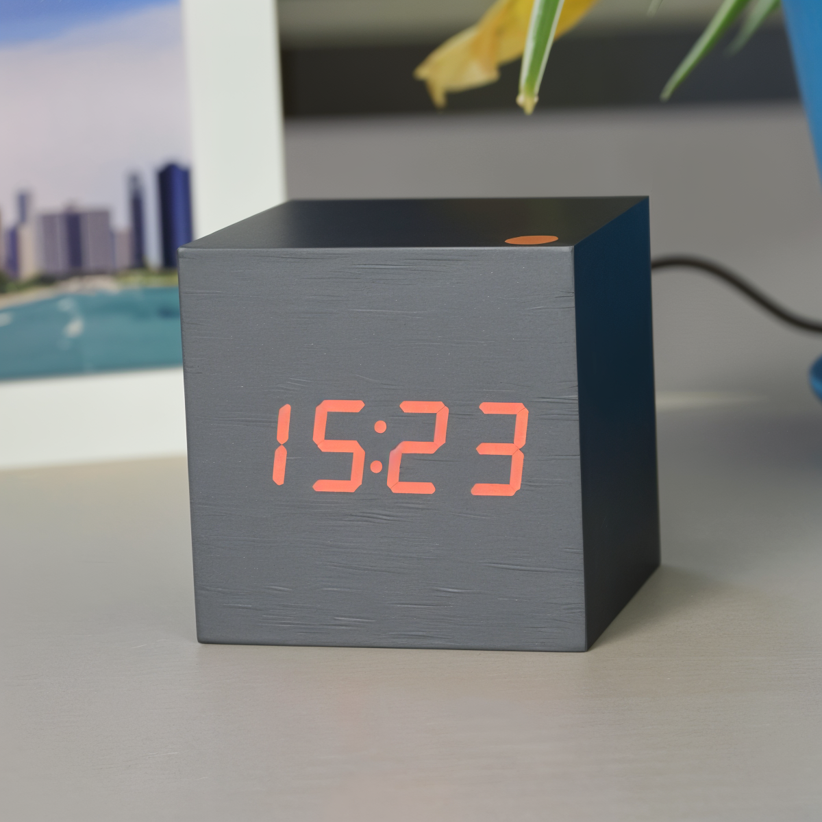 Avelena | ClockyCube | Digitaler Wecker – Klare Anzeige und Smarte Funktionen