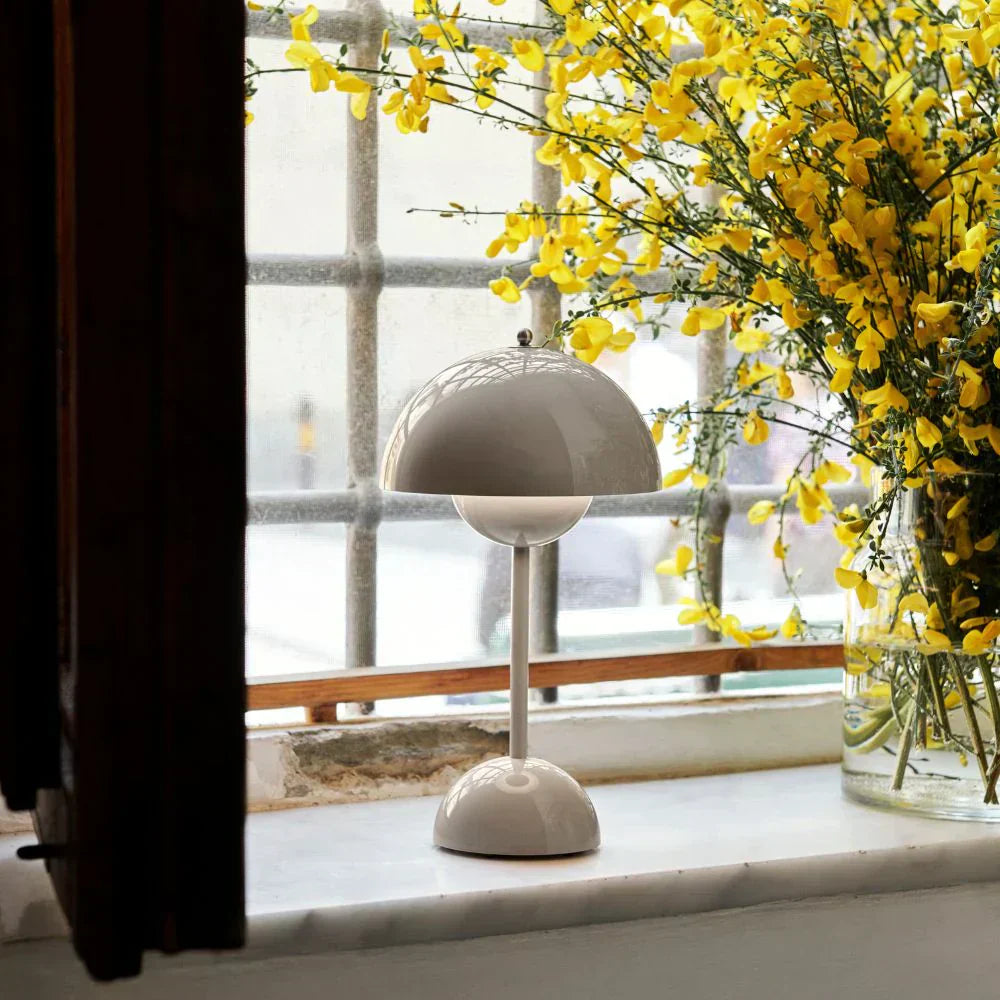 Avelena | LunarGlow - LED-Tischleuchte für ein stimmungsvolles Interieur