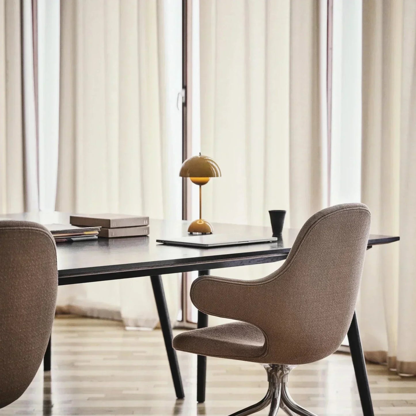 Avelena | ClassicGlow– LED-Tischlampe