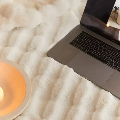 Avelena | SnugWrap | Luxus Plüschdecke für ultimativen Wärme- und Komfort