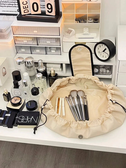 Avelena | Wasserdichte Kosmetik Tasche mit viel Stauraum