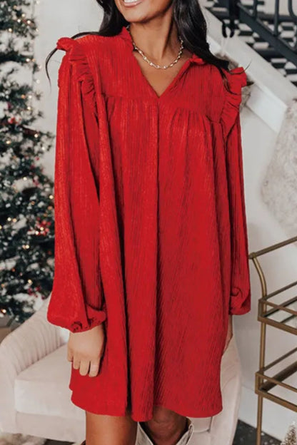 Avelena | Langärmeliges Kleid mit Rüschen und Einkerbungen
