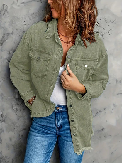 Avelena | Jeansjacke mit ausgefranstem Saum und Revers und Pattentaschen