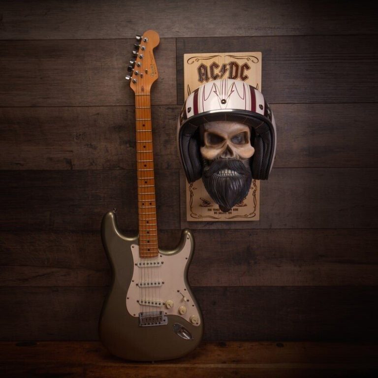 Avelena | Bearded Skull – Adler Schädel & Kreuz