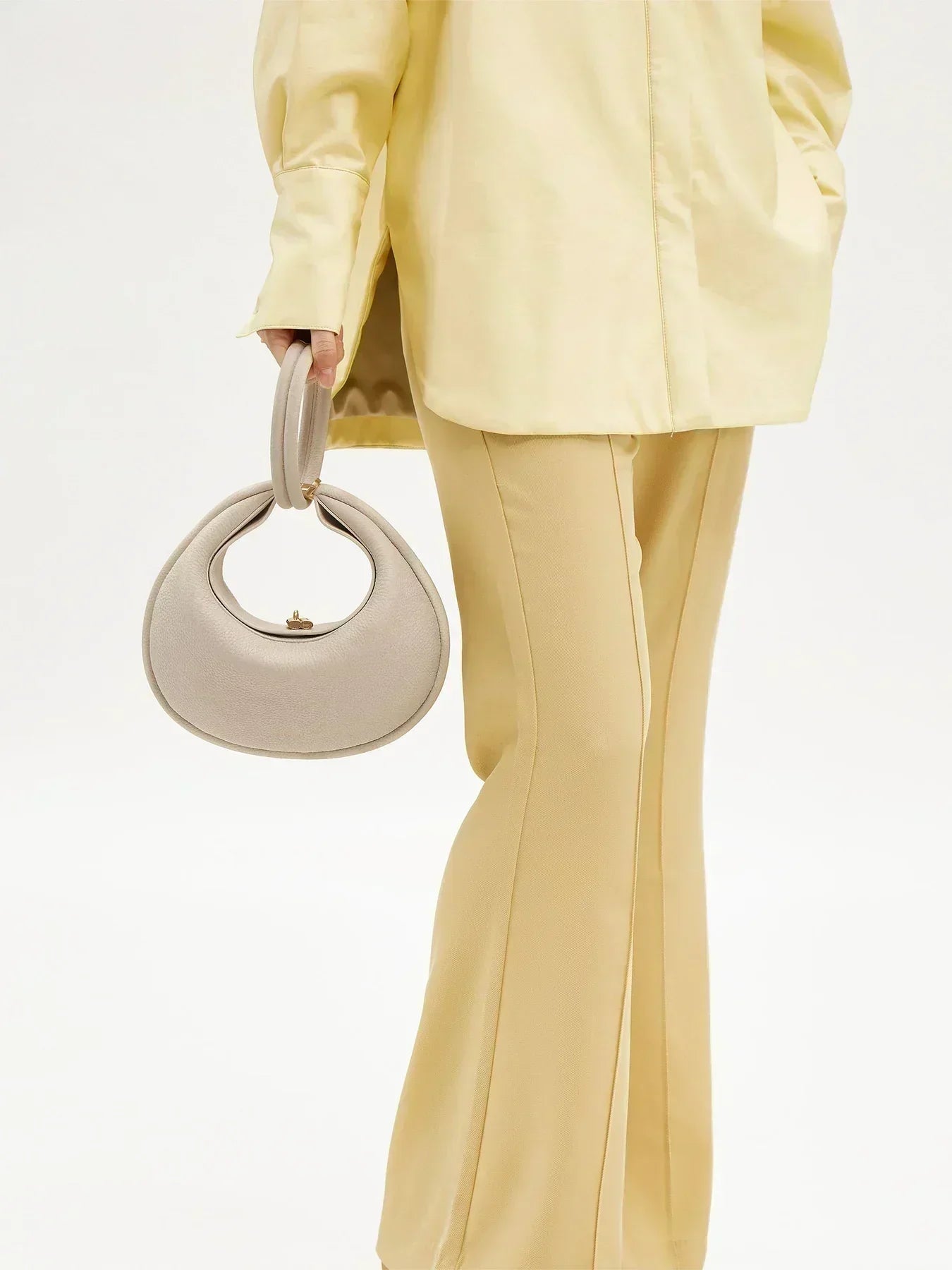 Avelena | Thonia – Schicke Minimalistische Halbmond Schultertasche Elegante Moderne Umhängetasche für Frauen