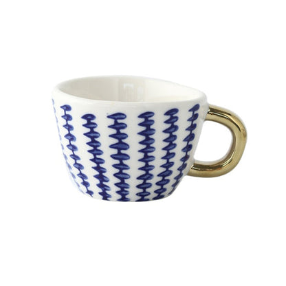 Avelena | Tasse mit abstraktem geometrischem Muster und goldenem Henkel