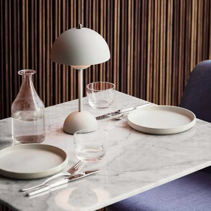 Avelena | Lunaire - LED-Tischlampe für eine moderne Atmosphäre