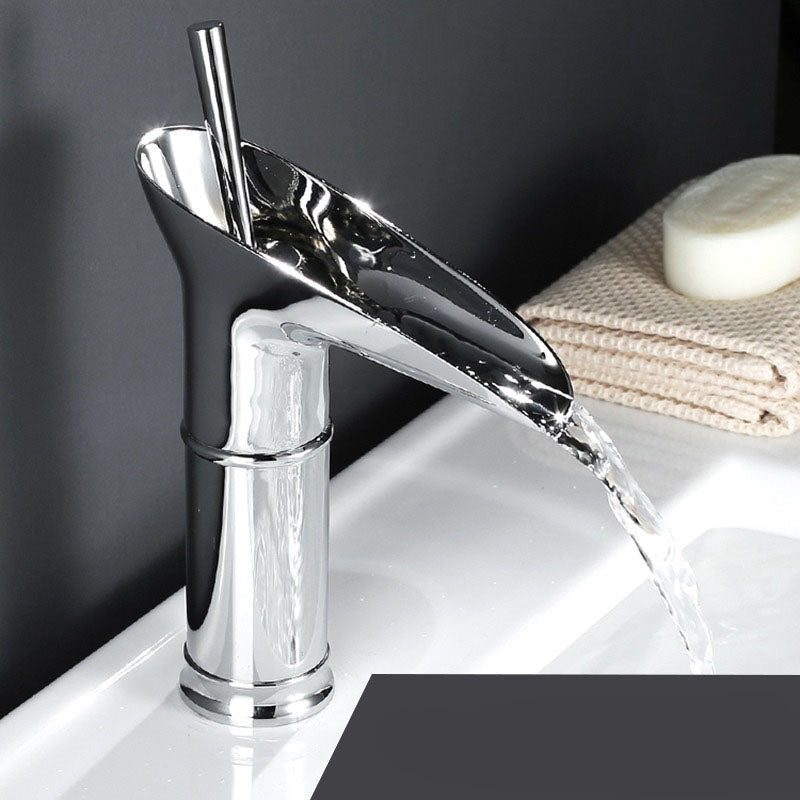 Avelena | CascadeFlow Luxe Wasserfall Becken Mischbatterie
