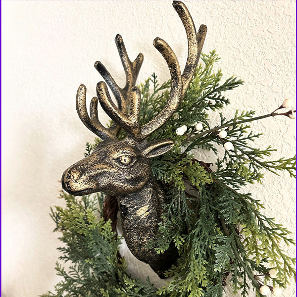 Avelena | Wandmontierte Majestic Gusseisen Rentier