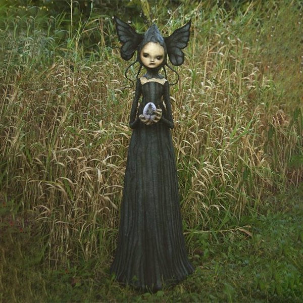 Avelena | DarkWitch Statuen – Dunkle Harz Hexen Statuen für Halloween & Gothic Dekoration