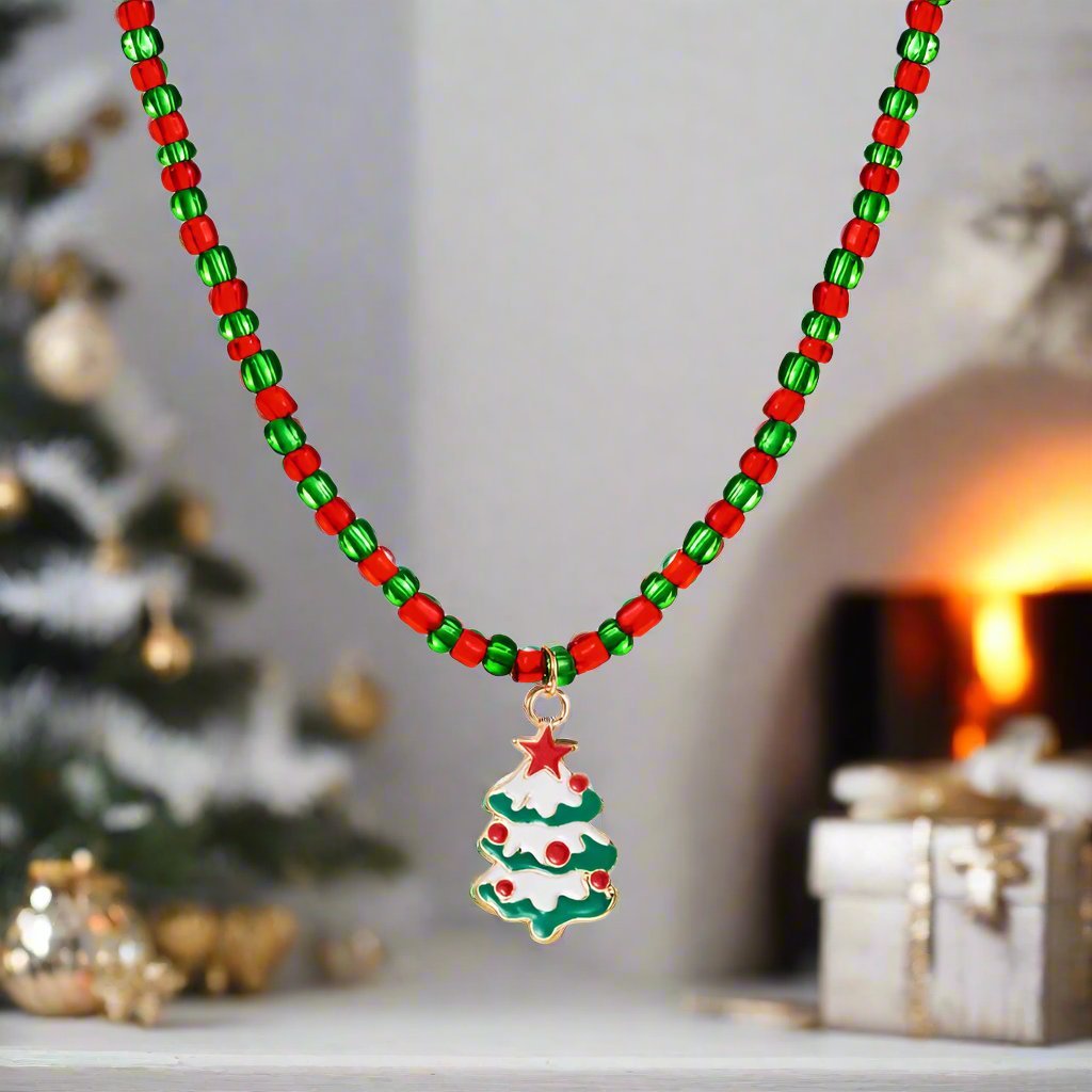 Avelena | Charmantes Vintage Weihnachtsanhänger-Halskette – Buntes Perlen-Collier für Frauen & Männer, Perfekter festlicher Schmuck für Partys & Geschenke