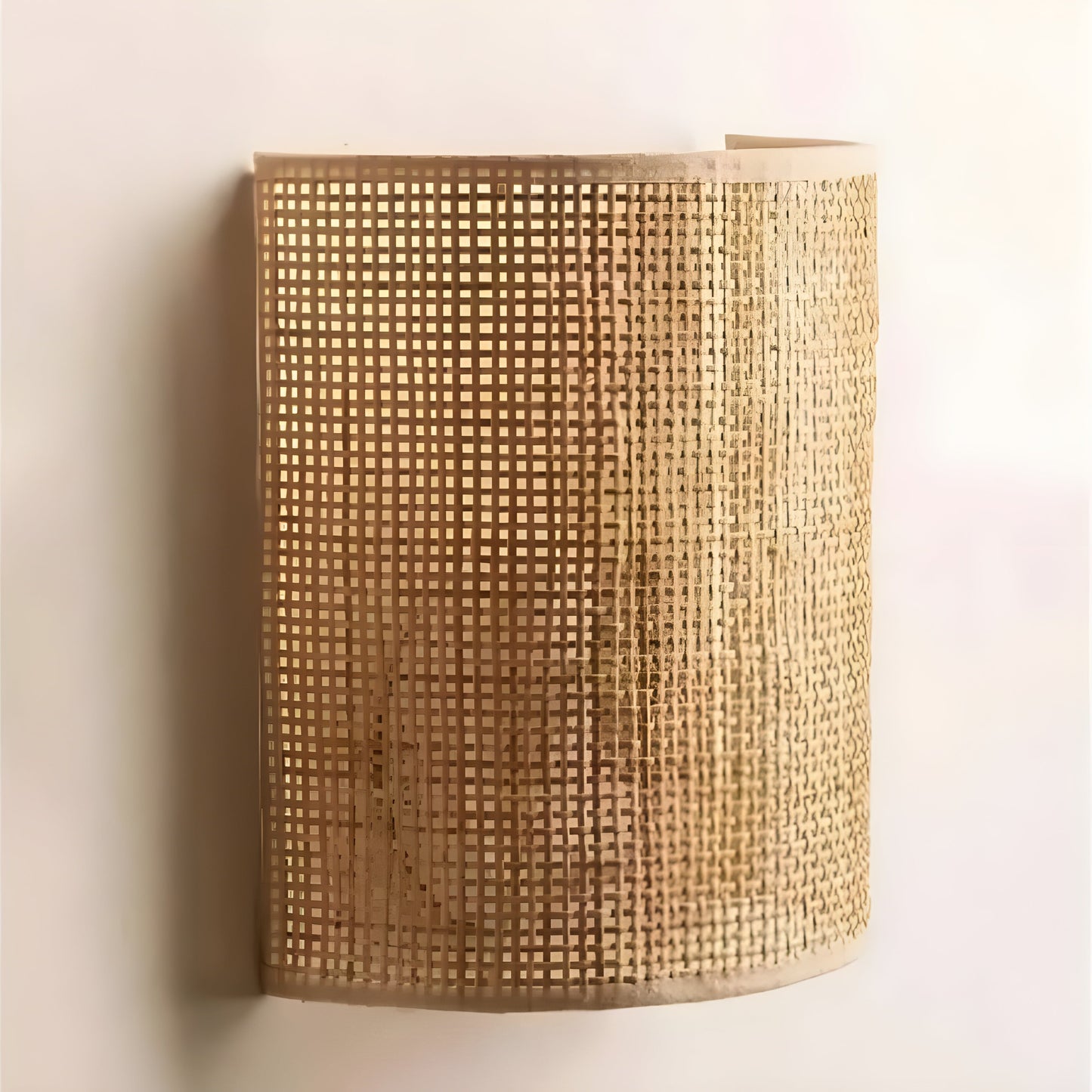 Avelena | Zeitgenössische Rattan Geflochtene Wandlampe - WeaveGlow