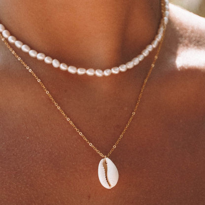 Avelena | Cowrie Muschel Kette mit Stilvollem Anhänger Isla