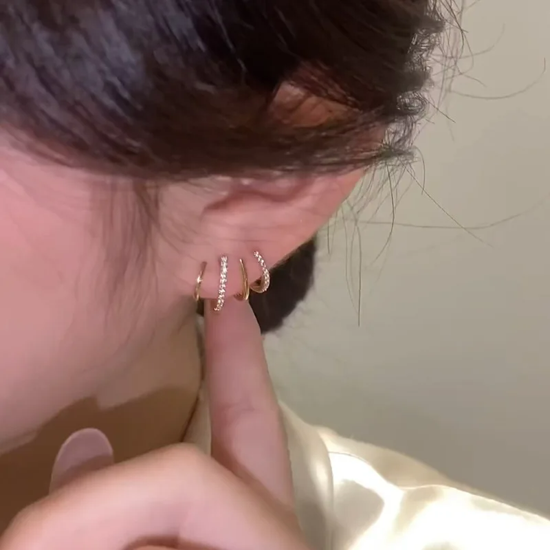 Avelena | Damen Ohrringe | Leicht & hypoallergen | Elegantes Design mit funkelndem Finish | Vielseitig für Alltag & Abende