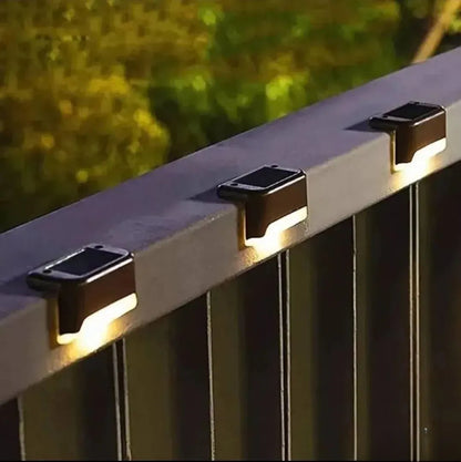Avelena | LED Solar Außenlampe mit Bewegungsmelder – Wetterbeständige Solar-Wandleuchte für Garten und Weg