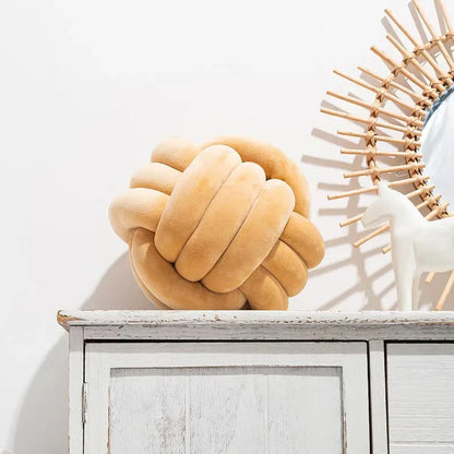 Avelena | Dekorativer geknoteter Wildleder-Optik Ball weicher Kissen